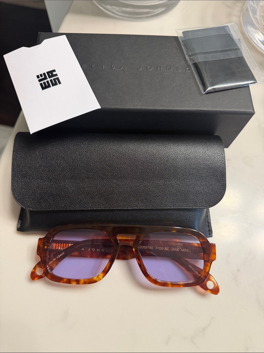 Elisa Johnson - Jane mini in red tortoise